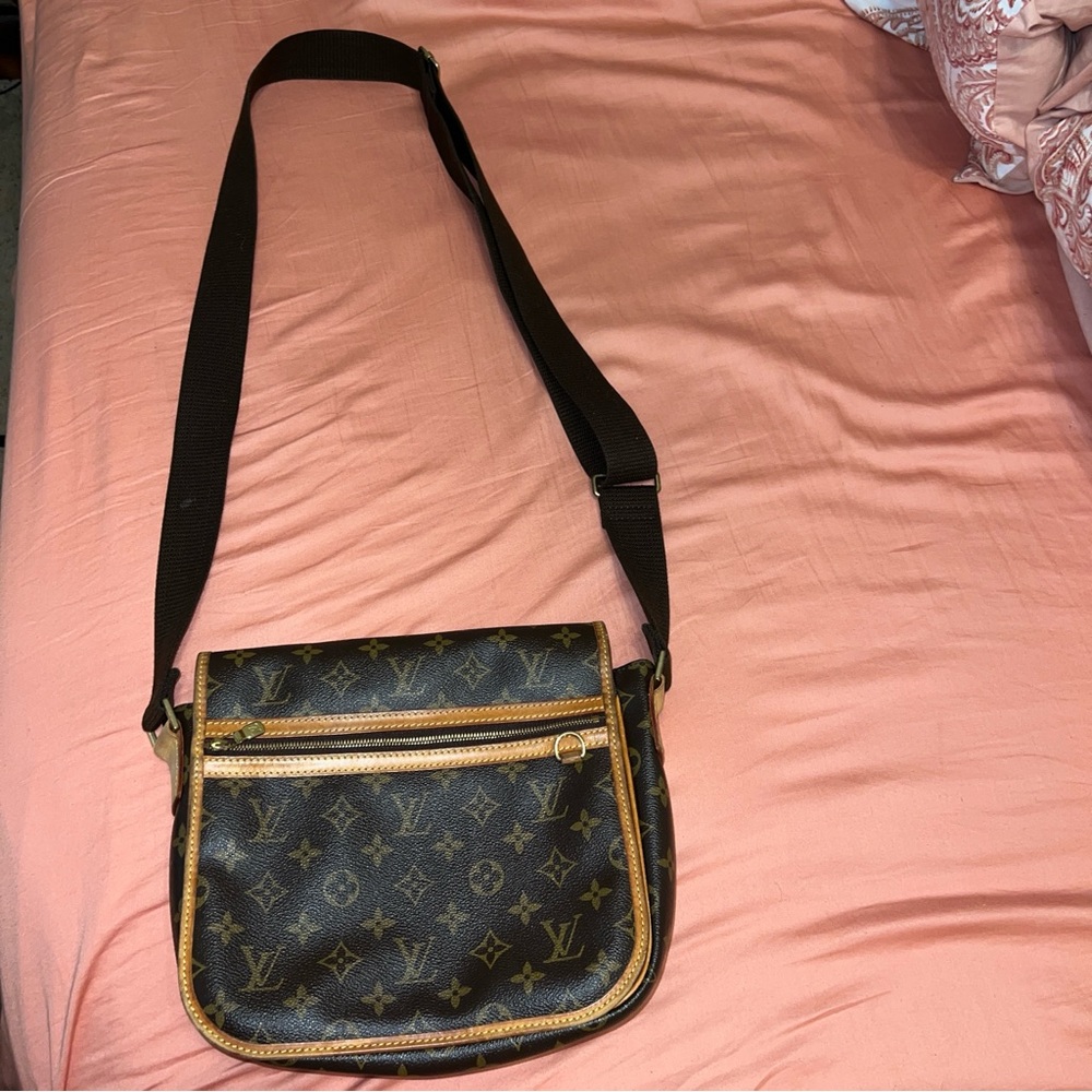 Louis Vuitton Bosphore